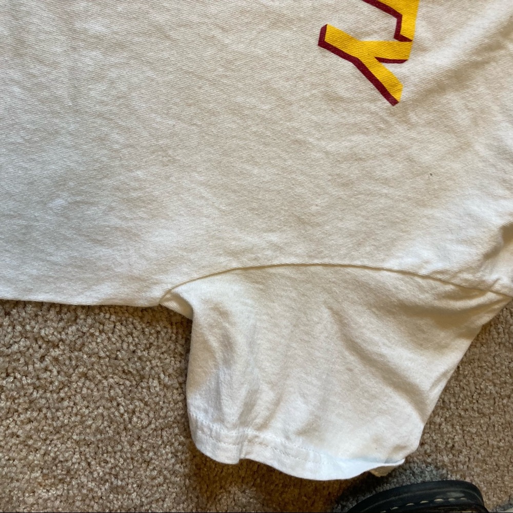 Virginity Rocks Tee Medium - Picture 2 of 3